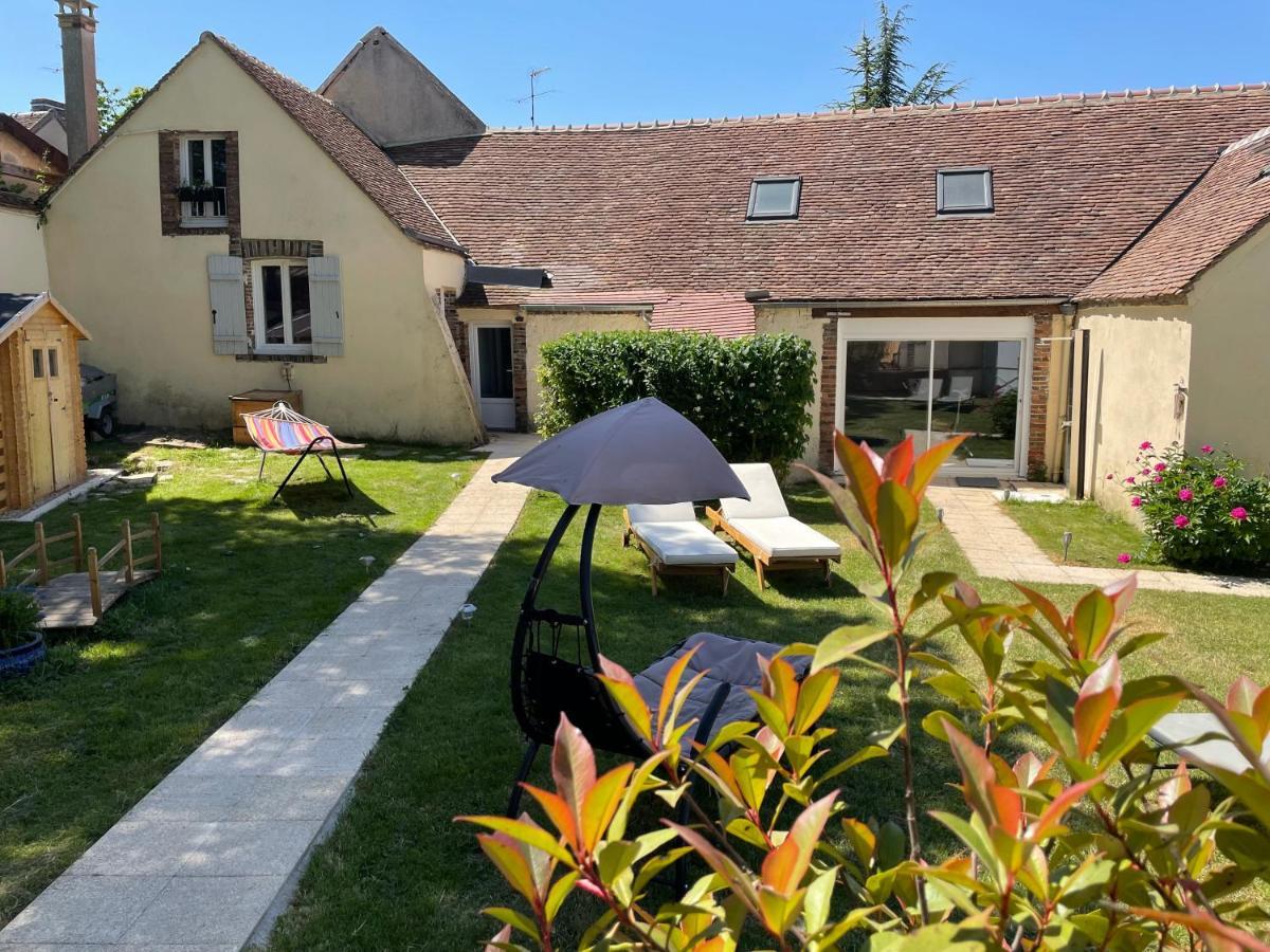 jolie maison de campagne avec piscine intérieur chauffée Fontaine-la-Gaillarde Exterior foto