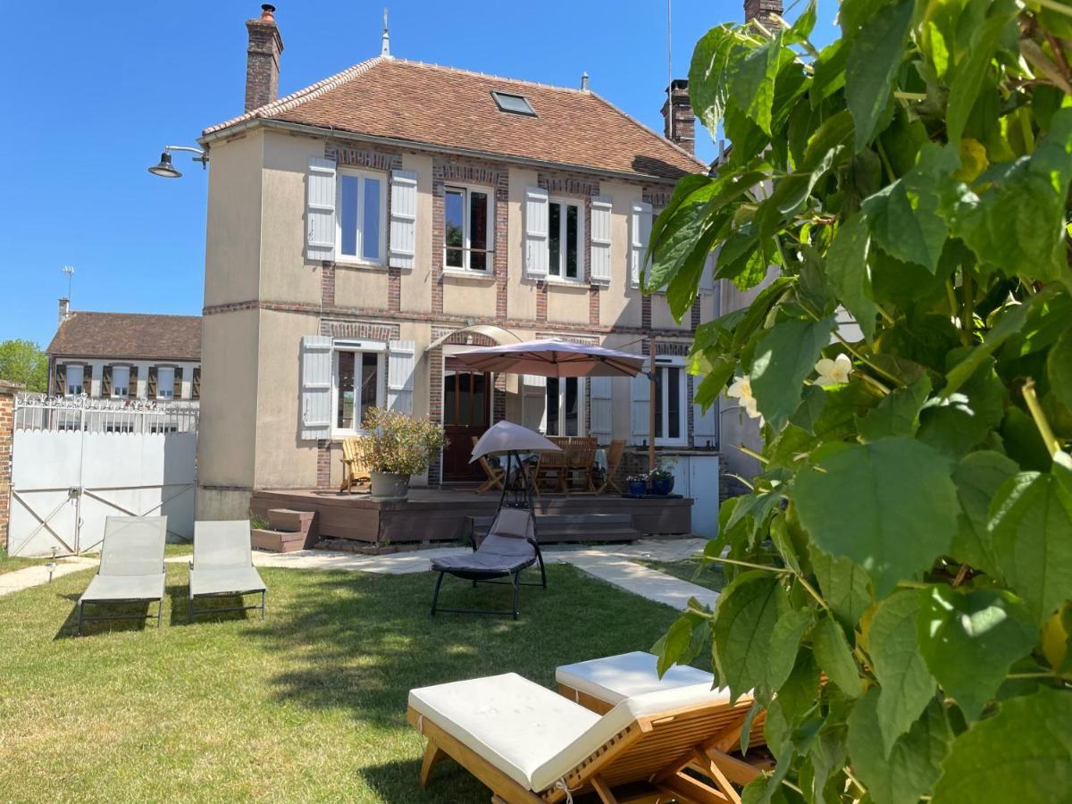 jolie maison de campagne avec piscine intérieur chauffée Fontaine-la-Gaillarde Exterior foto