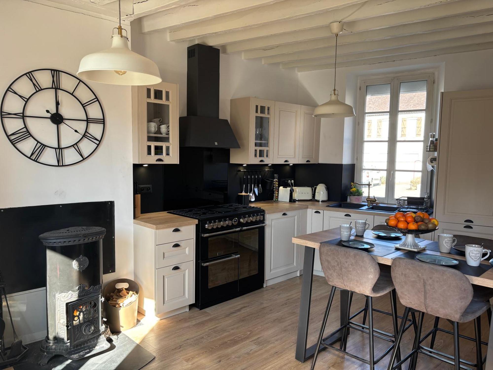 jolie maison de campagne avec piscine intérieur chauffée Fontaine-la-Gaillarde Exterior foto